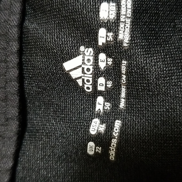 Adidas pants women (Like New) - Picture 4 of 4